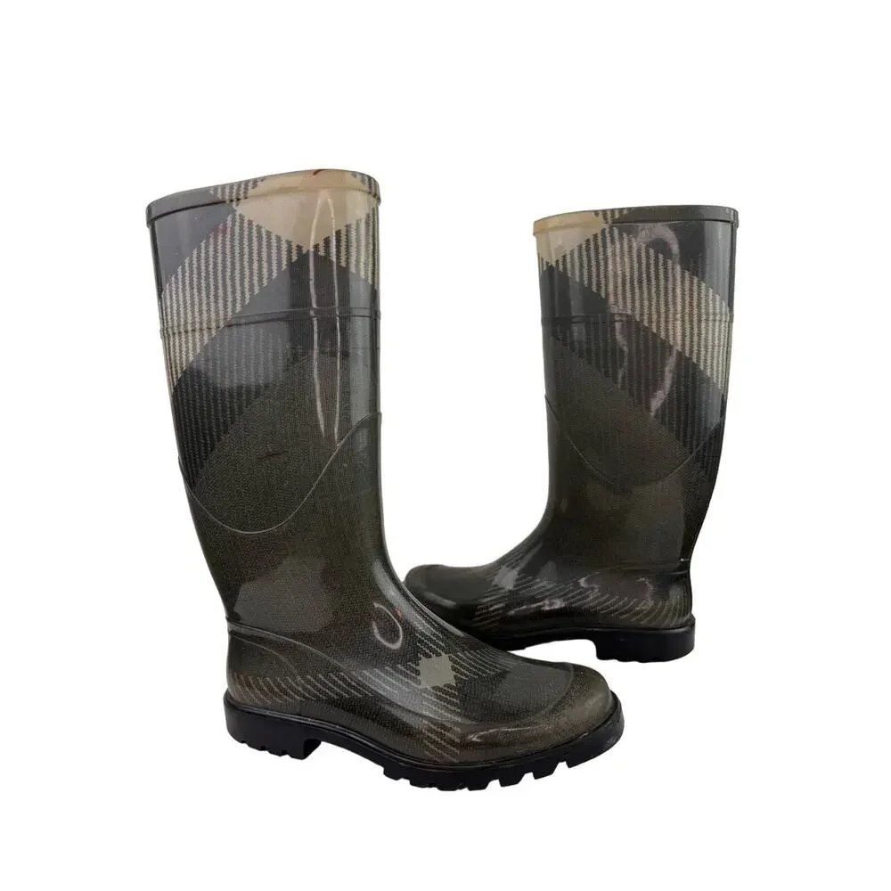 BURBERRY Gray 37 Rain Boots Rubber Big Scale Check Round Toe Knee High Pull On